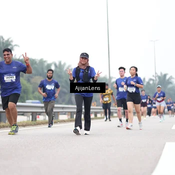 Runner Photo 7400188