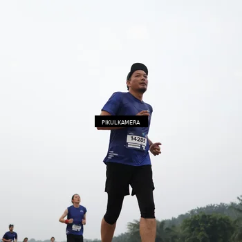 Runner Photo 7400218