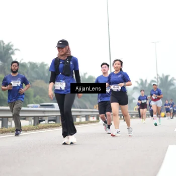 Runner Photo 7400280