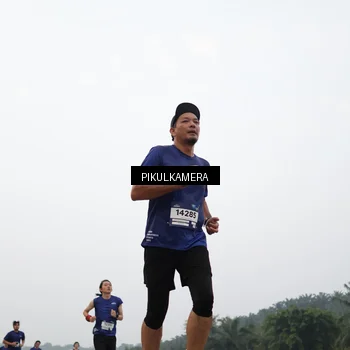 Runner Photo 7400330