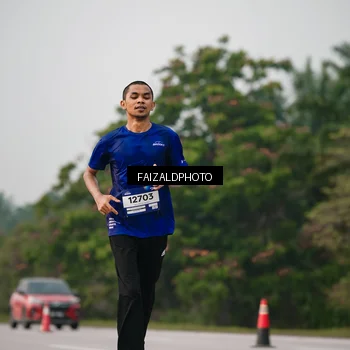 Runner Photo 7400351