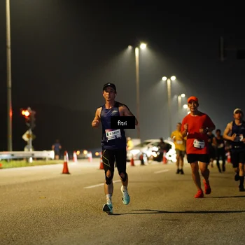 Runner Photo 7400400