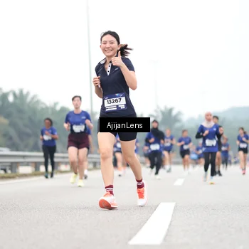 Runner Photo 7400498