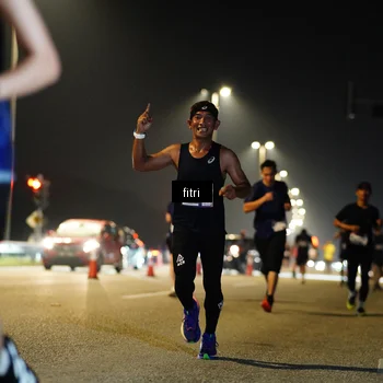 Runner Photo 7400573