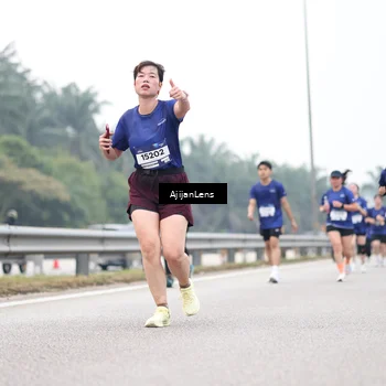 Runner Photo 7400580