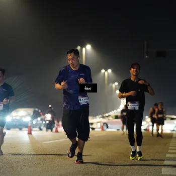 Runner Photo 7400613