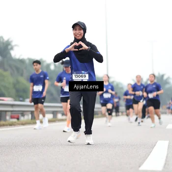 Runner Photo 7400617