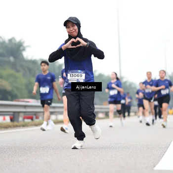 Runner Photo 7400640