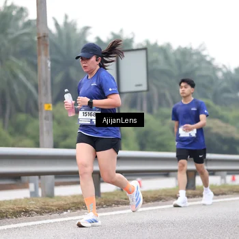 Runner Photo 7400684