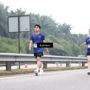 Runner Photo 7400692