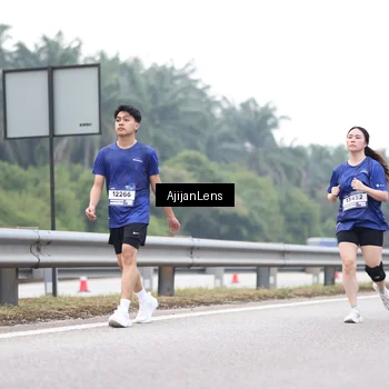 Runner Photo 7400719