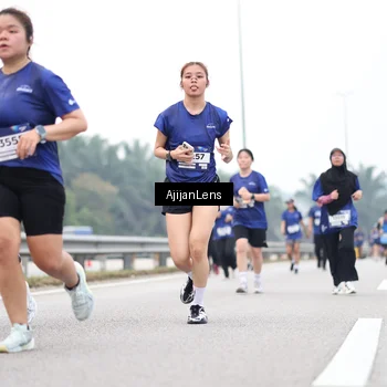 Runner Photo 7400771