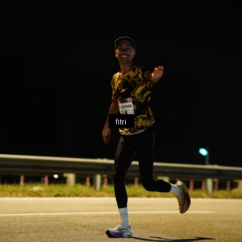 Runner Photo 7400902