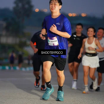 Runner Photo 7400909