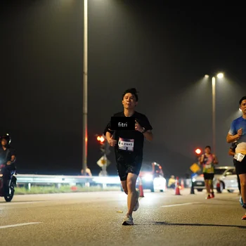 Runner Photo 7400924