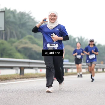 Runner Photo 7400977