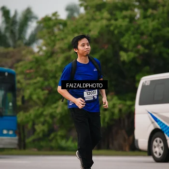 Runner Photo 7400991