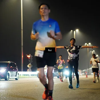 Runner Photo 7401004