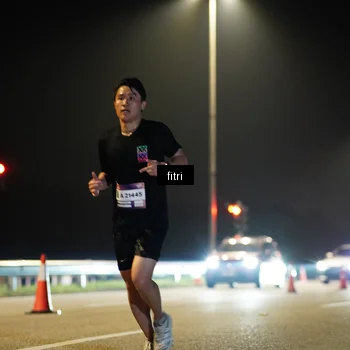 Runner Photo 7401060