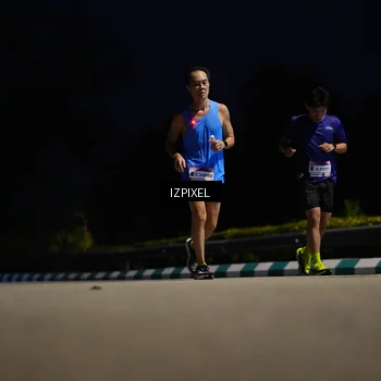 Runner Photo 7401063