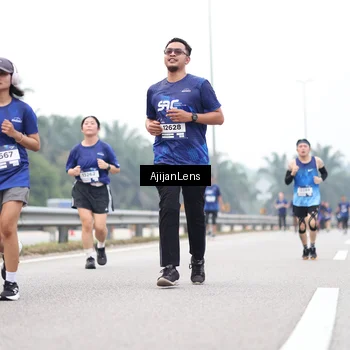 Runner Photo 7401064