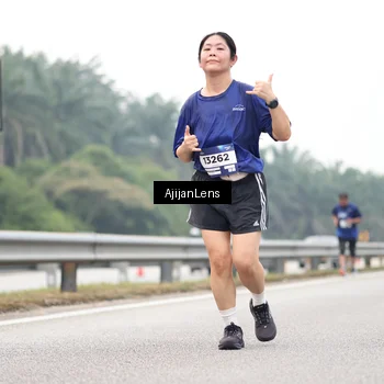 Runner Photo 7401172