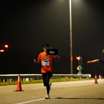 Runner Photo 7401311