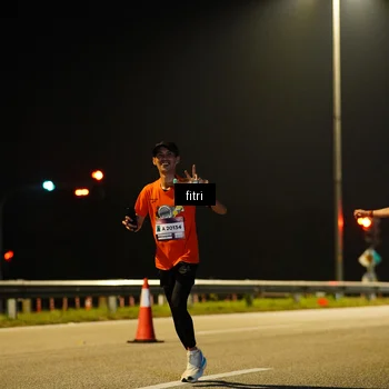 Runner Photo 7401334