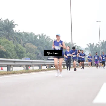Runner Photo 7401341