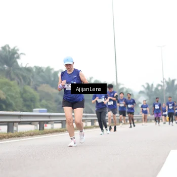 Runner Photo 7401357