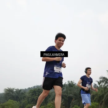 Runner Photo 7401365