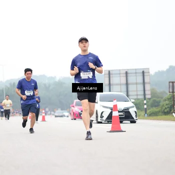 Runner Photo 7401476