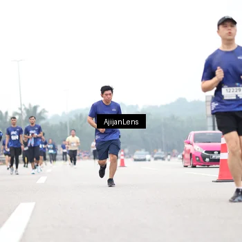 Runner Photo 7401486