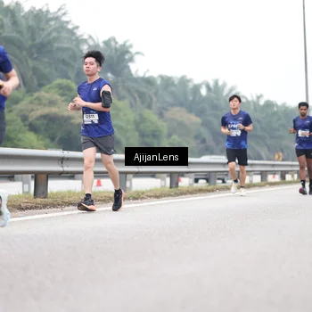 Runner Photo 7401503