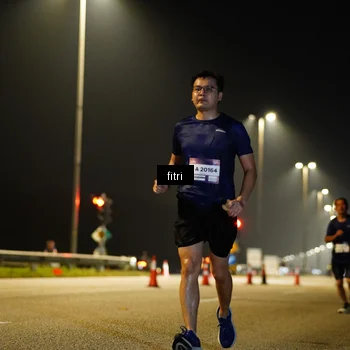 Runner Photo 7401544