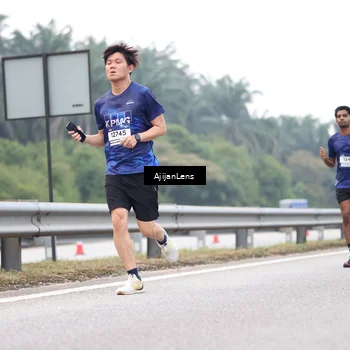 Runner Photo 7401550