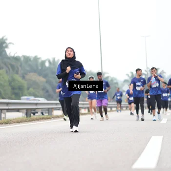 Runner Photo 7401645