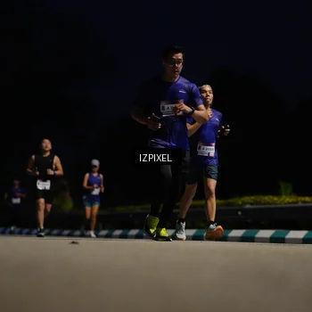 Runner Photo 7401660