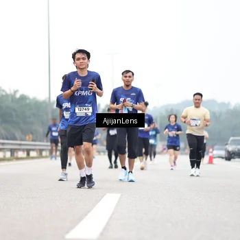 Runner Photo 7401696