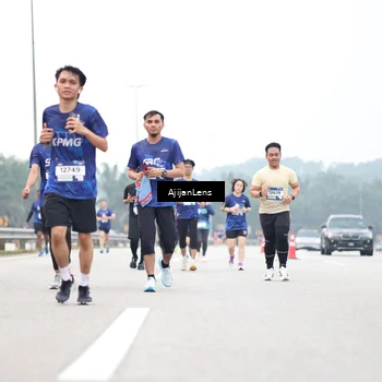 Runner Photo 7401759