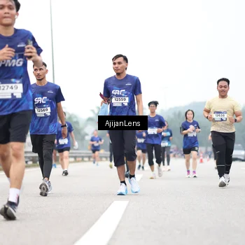 Runner Photo 7401767