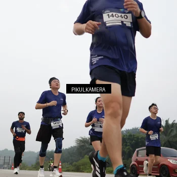 Runner Photo 7401777