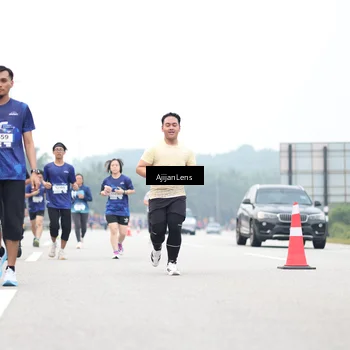 Runner Photo 7401790