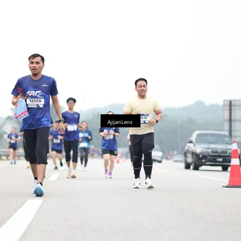 Runner Photo 7401791