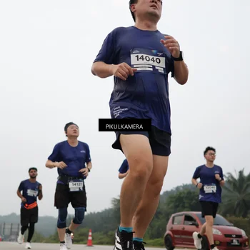 Runner Photo 7401794
