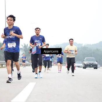 Runner Photo 7401806