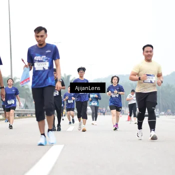 Runner Photo 7401851