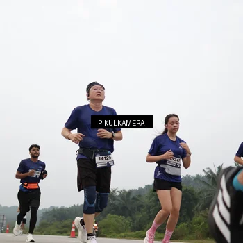 Runner Photo 7401935