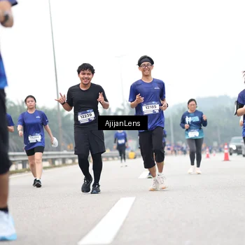 Runner Photo 7401949