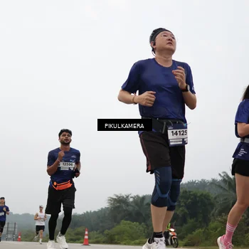 Runner Photo 7401973